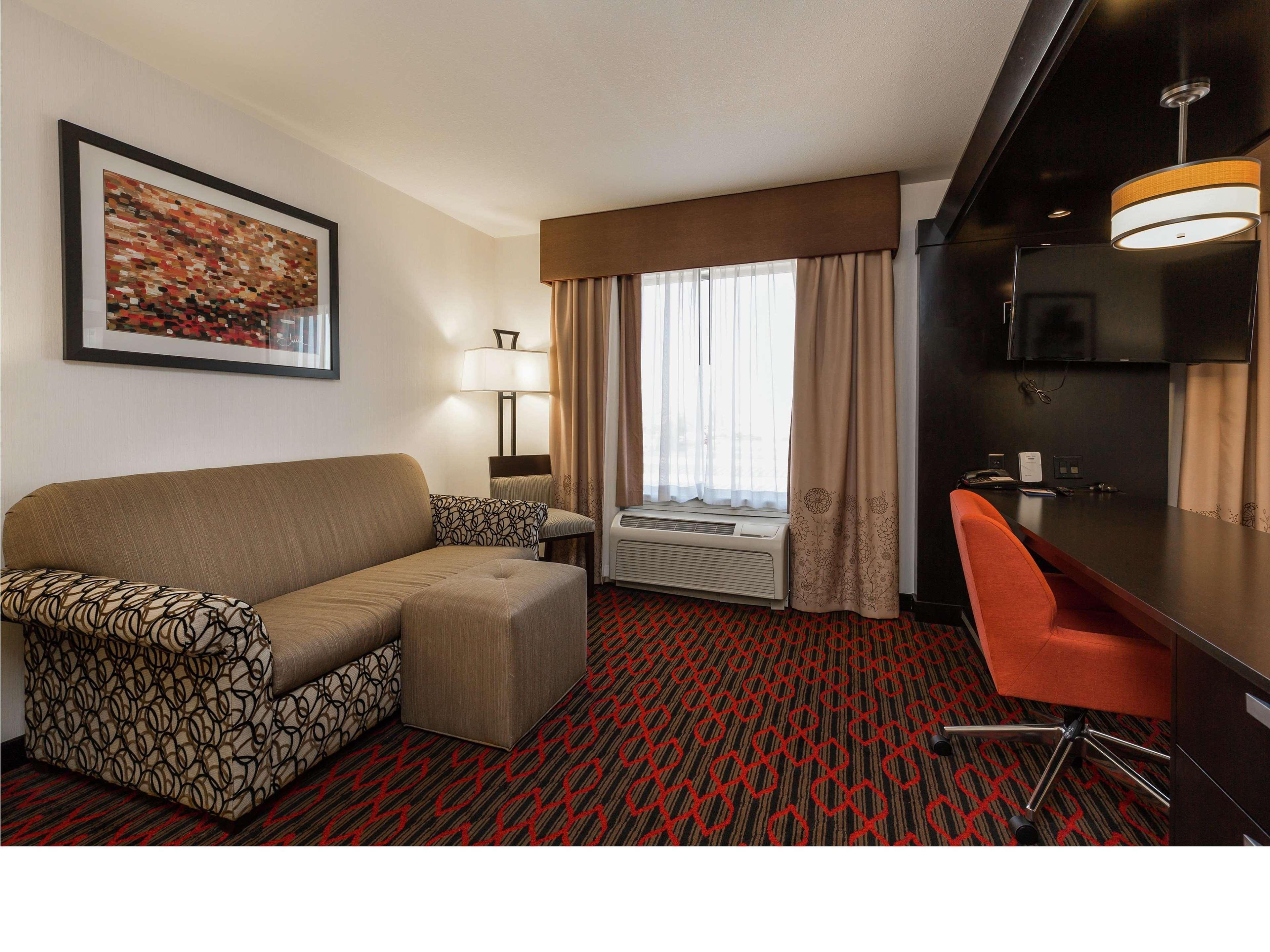 Hampton Inn & Suites By Hilton Lethbridge Buitenkant foto