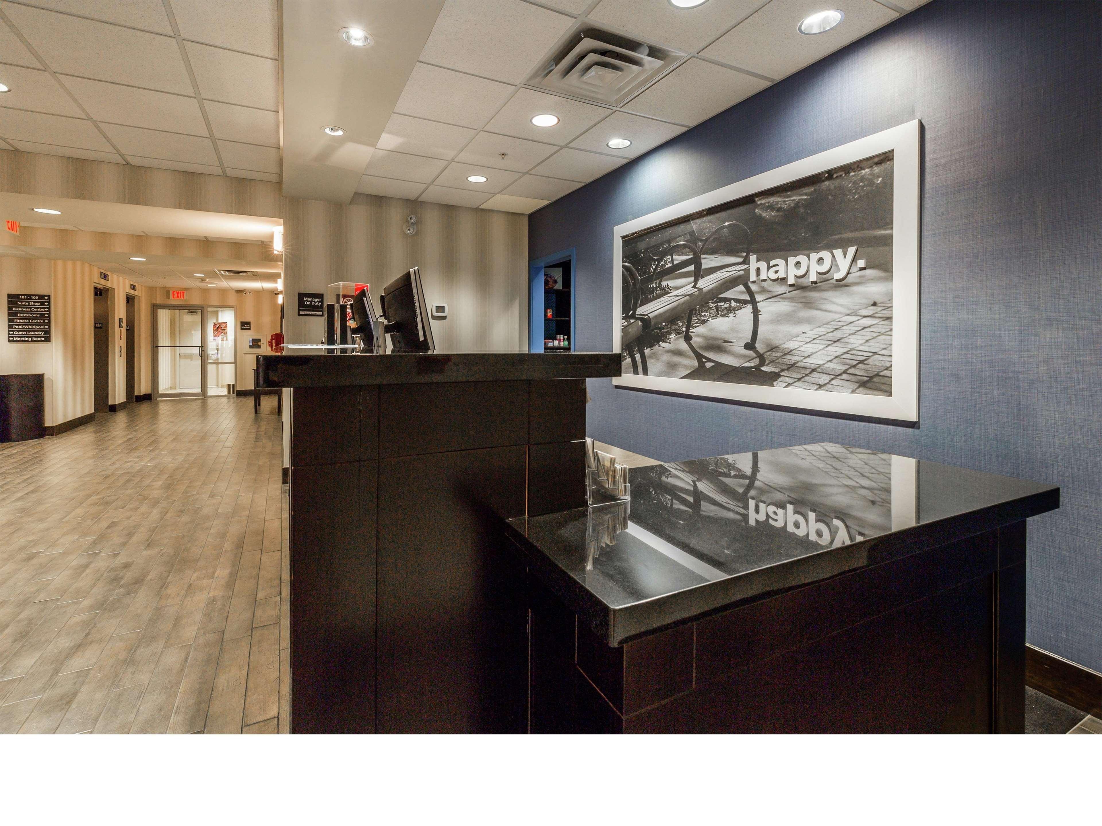 Hampton Inn & Suites By Hilton Lethbridge Buitenkant foto