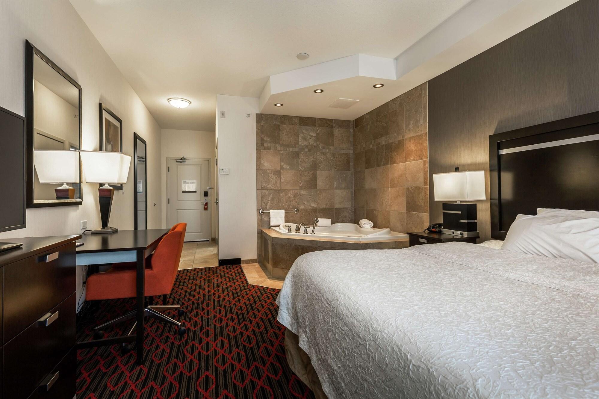 Hampton Inn & Suites By Hilton Lethbridge Buitenkant foto