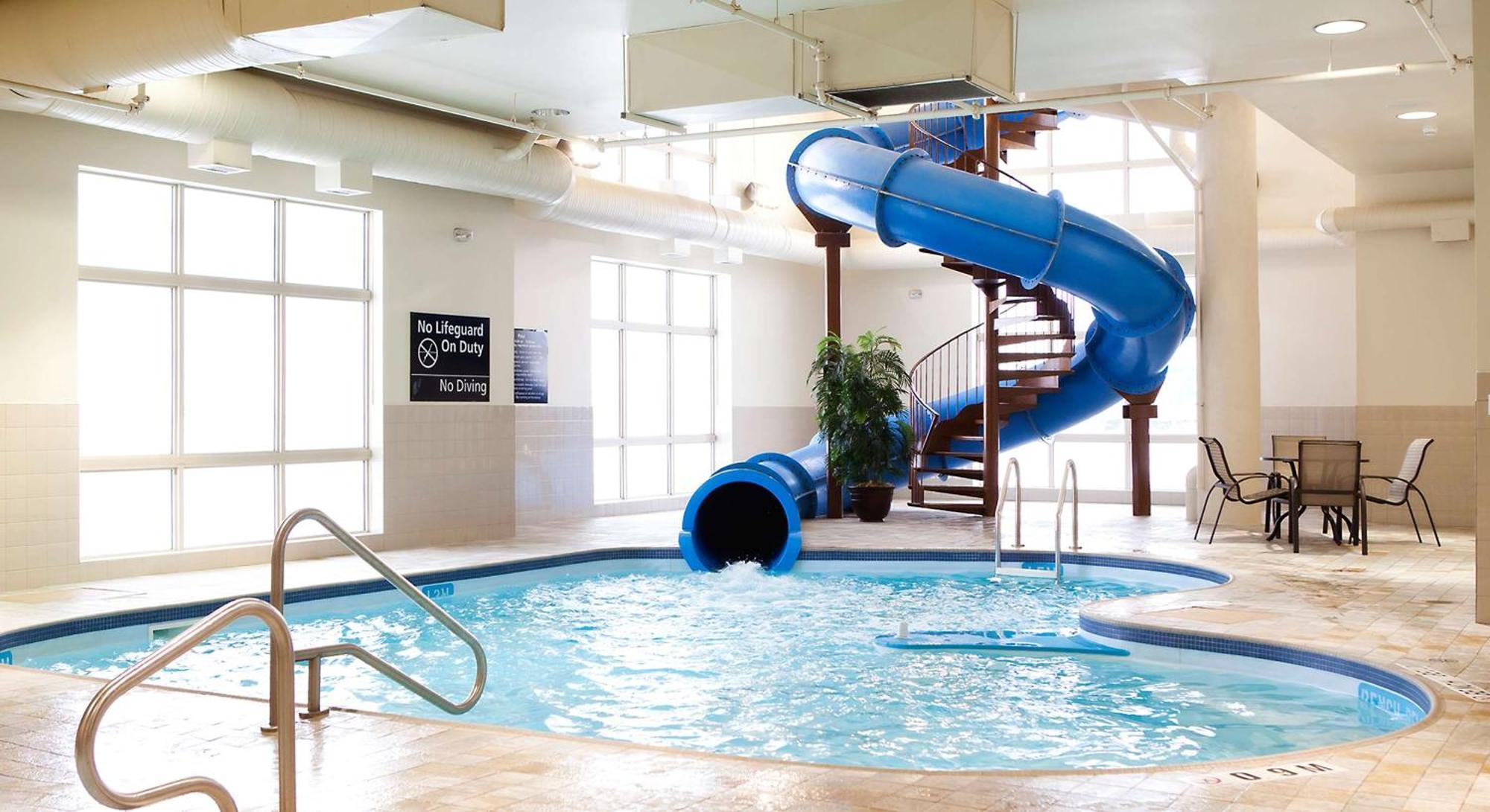 Hampton Inn & Suites By Hilton Lethbridge Buitenkant foto