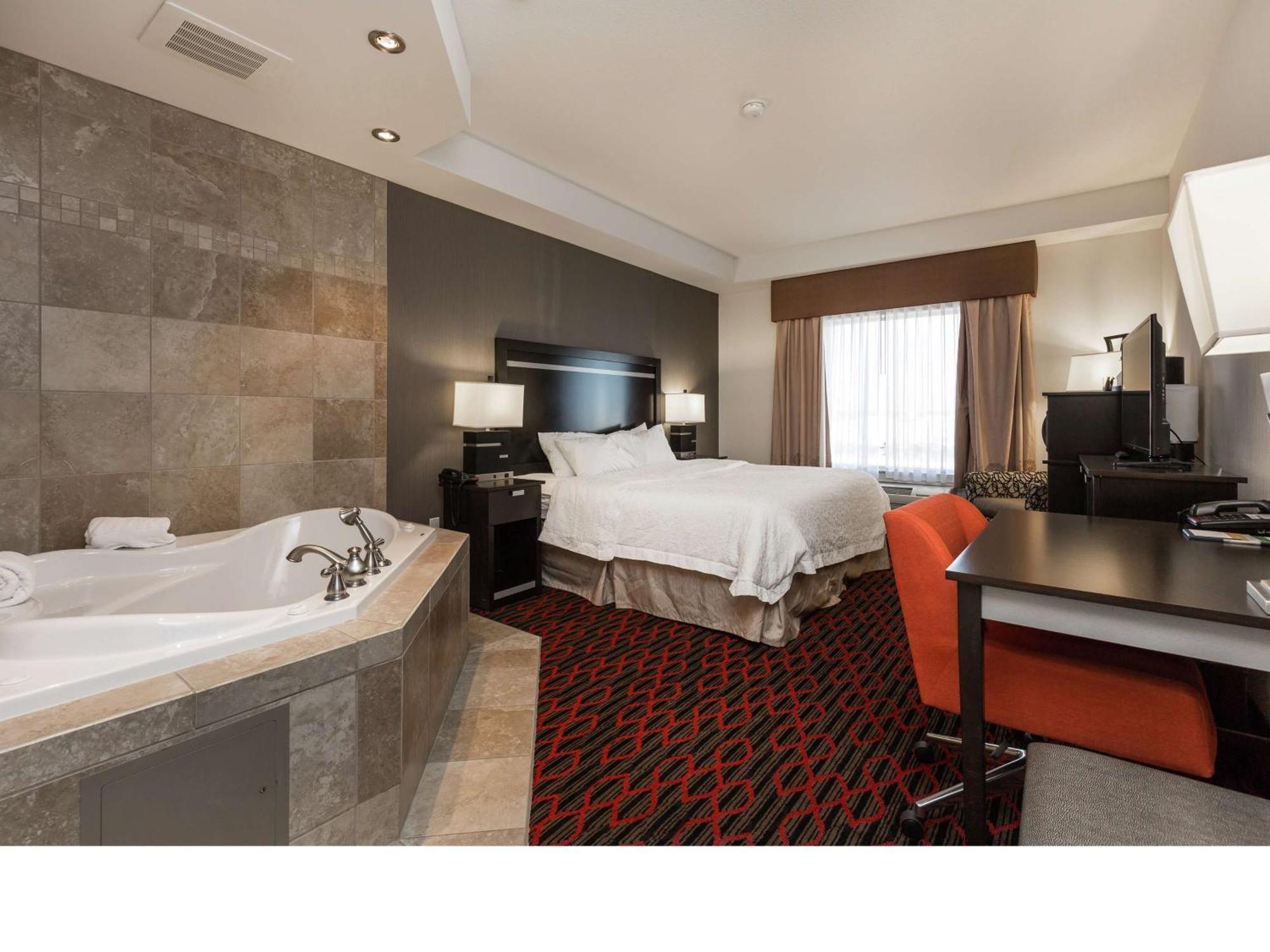 Hampton Inn & Suites By Hilton Lethbridge Buitenkant foto