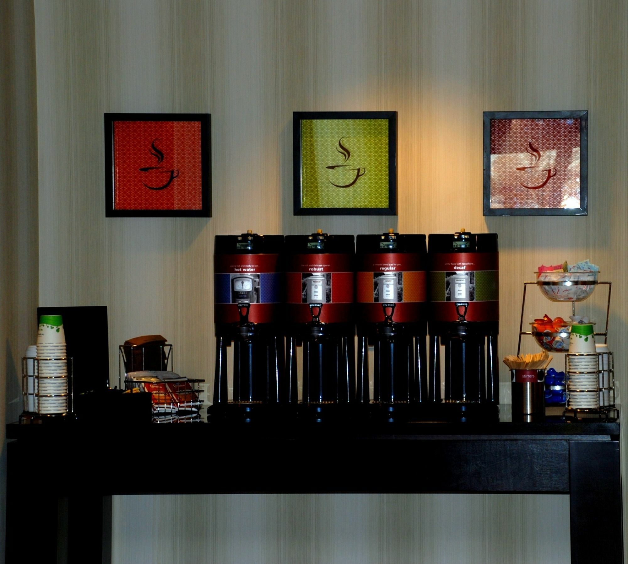 Hampton Inn & Suites By Hilton Lethbridge Buitenkant foto